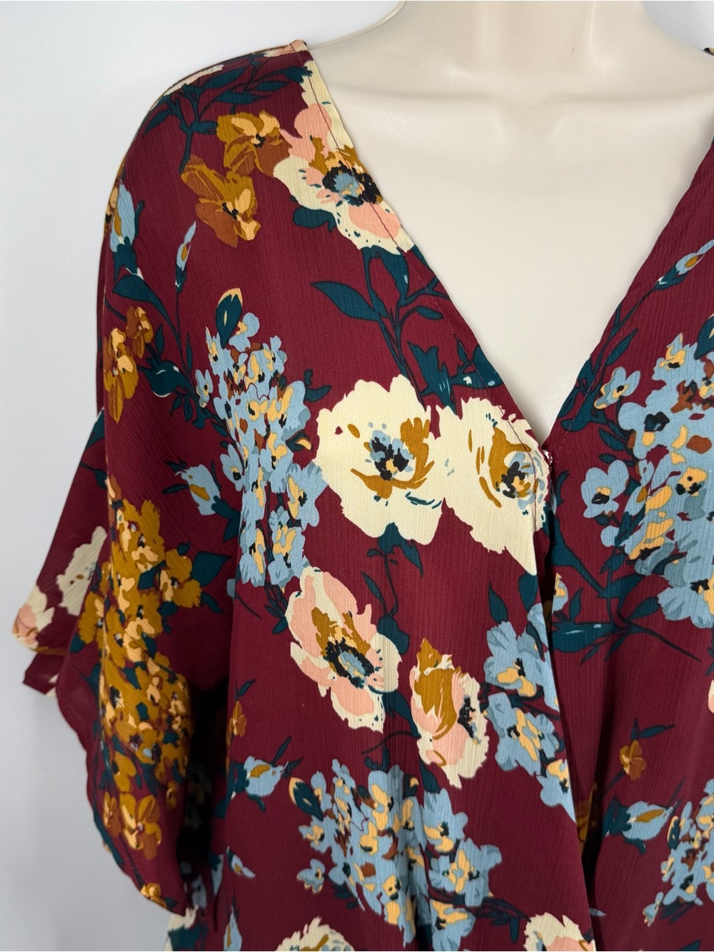 Umgee Burgundy Floral V-Neck Blouse - Picture 3 of 10
